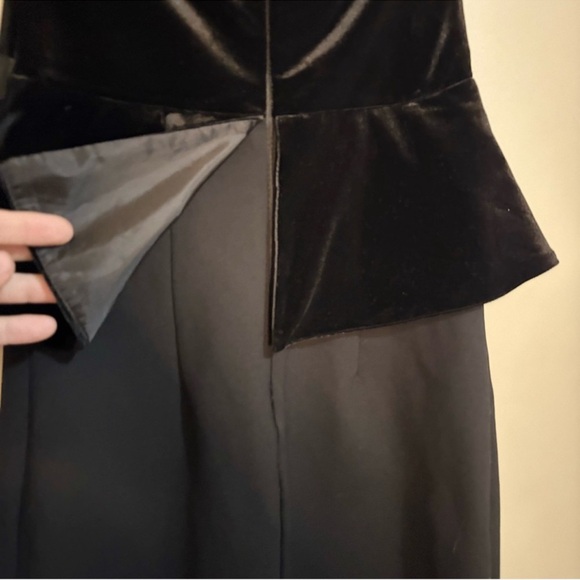 $9🎅🏼  Black Velvet Peplum Strapless Sweetheart Neckline Cocktail Dress - Picture 12 of 14